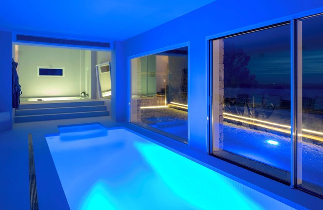 Villa with fantastic sea views