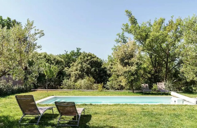 Villa with garden & swimming pool Aix en Provence direction Luberon