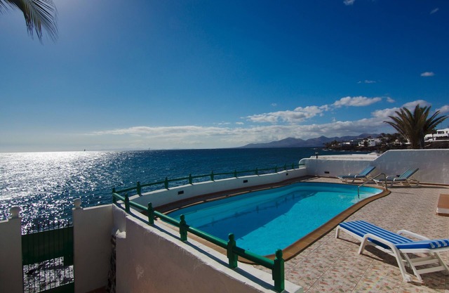 Villa With Private Heated Pool And Sea Views