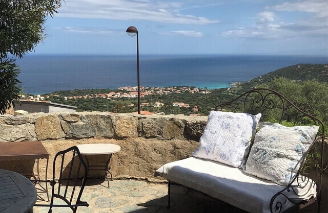 Village house - Monticello - panoramic sea view - terraces and patio