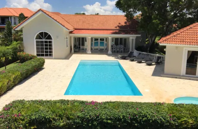 VillaTracey! 3BR/3BA Luxury Sosua OcnView Pool Jacuzzi Pool Table Walk to Town
