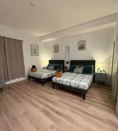 Vine Loft FREE DESIGNATED PARKING & WIFI close to Universal Studios