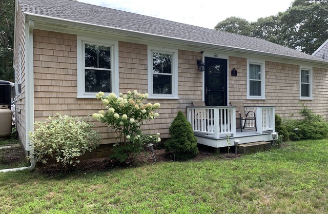 🚲Vineyard Haven Home🌼