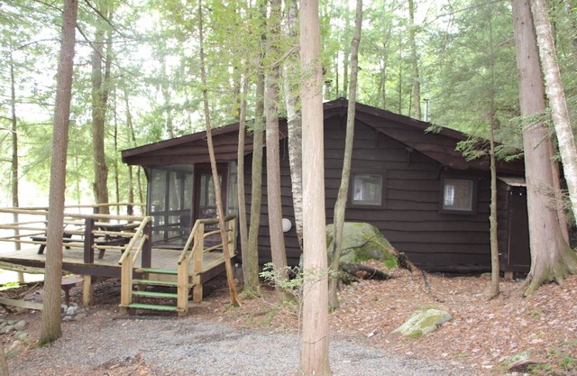 Vintage Adirondack Cabin Saranac Lake - pet friendly