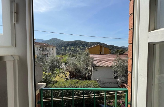 VINTAGE APARTMENT IN CASTAGNETO CARDUCCI