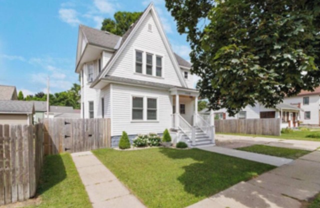 Vintage Home in Portage, WI