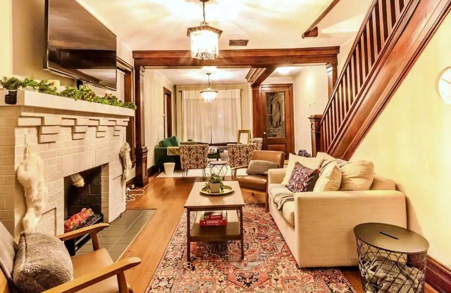 Vintage Home Near PPL/Dorney/SKI/Bethleham + DeSales University & More