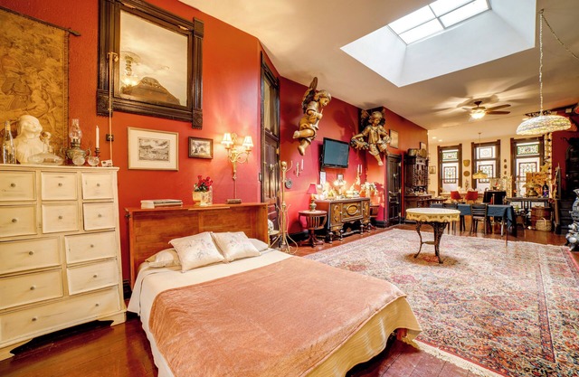 Vintage Studio in Historic Dtwn La Porte!