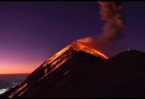 Volcano Tours, Fuego y Acatenango