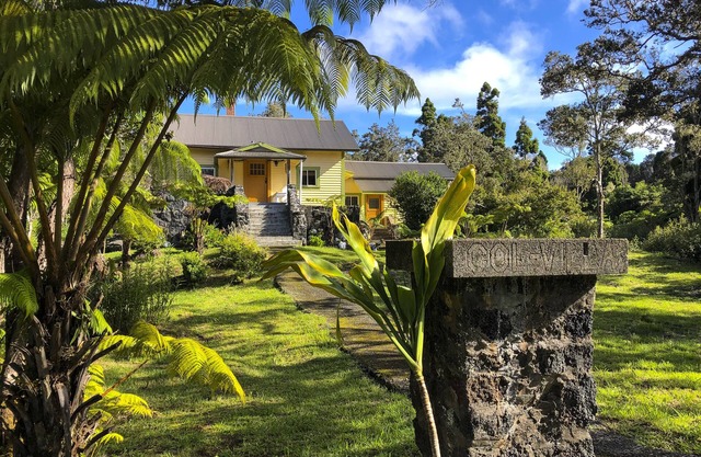 Volcano Village Historic Col-Villa