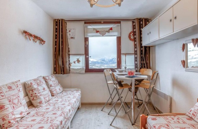 Vostok Zodiaque by Interhome