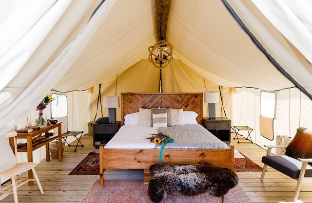 Voyager King Tent | Collective Governors | Romantic Glamping Escape