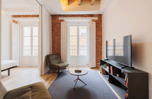 w* | Cozy 2BR at Palacio Real