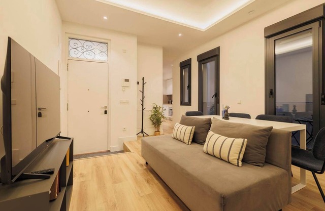 w* | Incredible 3BR at Palacio Real