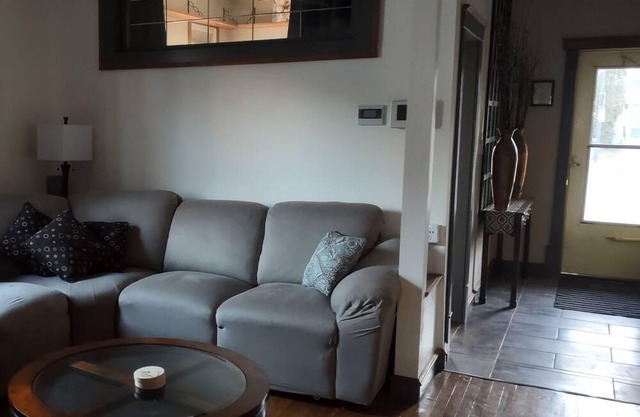 Waggin' Inn ~ Pet friendly stay!