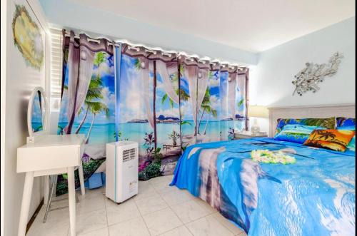 WAIKIKI 2 BEDROOMS, 1 BATH, FREE PARKING, SLEEP 6