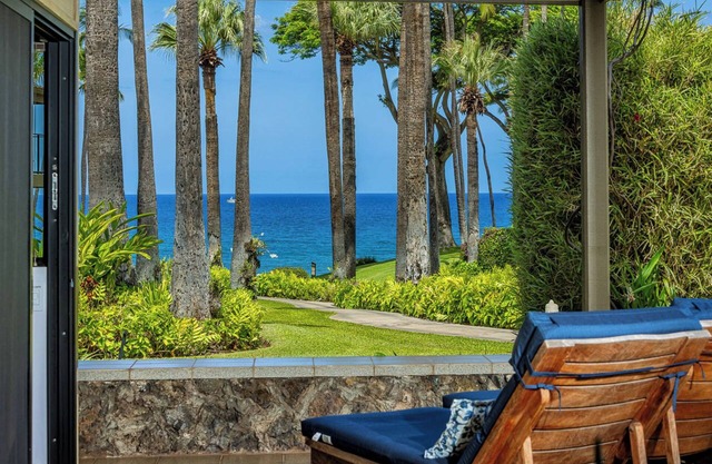 Wailea Elua 1101 - Beachfront Section - Ocean View -1 Bedroom & Quality Sofa Bed