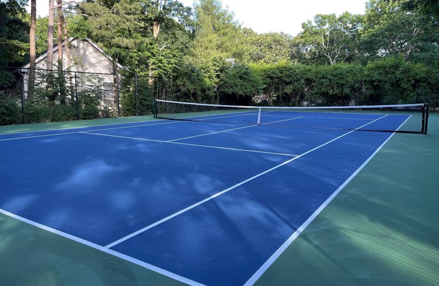 Wainscott Private Oasis -Tennis and Pool plus Home Theater