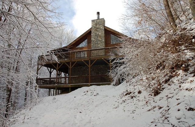 Walch Creekside Log Cabin Retreat in the Smoky Mountatins Maggie Valley NC
