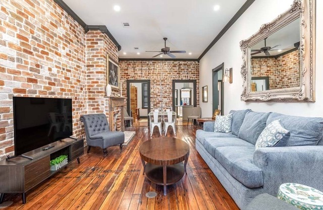 Waldburg Manor | Pet Friendly, Historic Savannah!