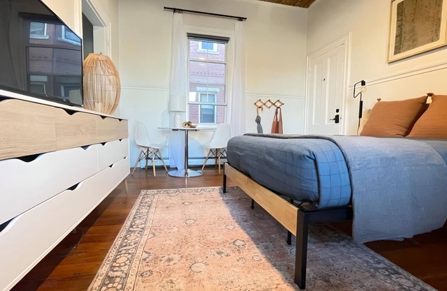 Walk-able Portland Studio