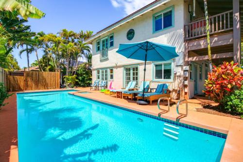 Walk to Baby Beach Home with Private Pool!