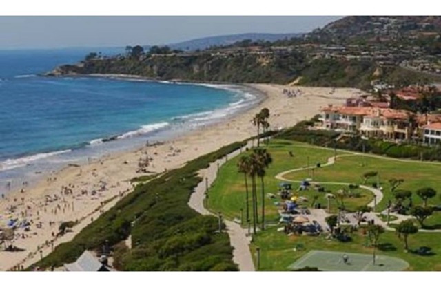 Walk to Beach! 2 bed & 2 Bath! Ocean Views from Front Patio! Barefoot Bungalow