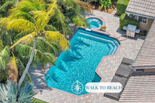 Walk to beach Heated Pool Ample residence Marlin Key