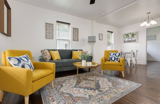 Walk to Downtown Columbia*Fenced Yard*Pet-Friendly