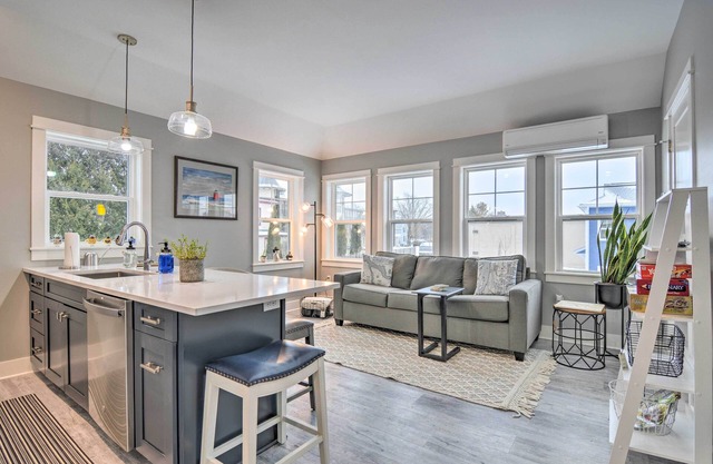 Walk to Dtwn: Charlevoix Townhome w/Fireplace