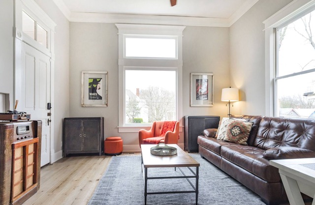 Walk to Five Points + 10 Minutes from Downtown!
