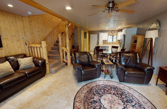 Walk to Lifts | Wooded Area | Rustic Interior | French Henry B2