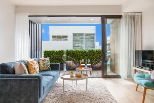 Walk To Ponsonby & K Road Bright Ponsonby Apt with Blackout Blinds for the Perfect Sleep