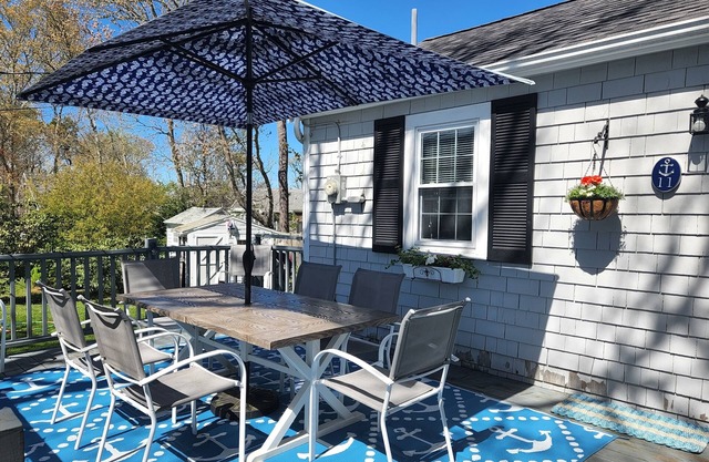 WALK TO THE BEACH! 4 Bedroom W Harwich Home. Ready for Families. Dogs welcome!