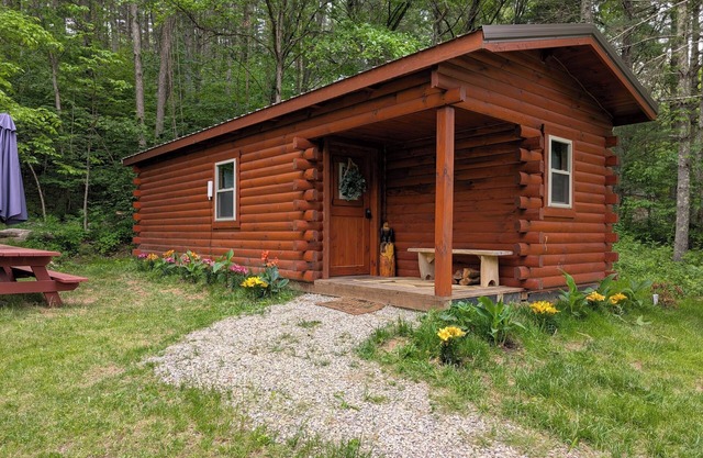 WALKAbOUT Creek Campground Eagle Cabin