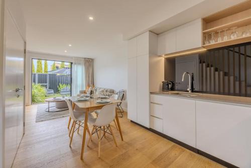 Wanaka Riverside Apartment