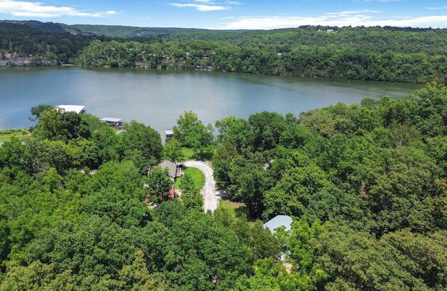 War Eagle Haven - Lake View and Access