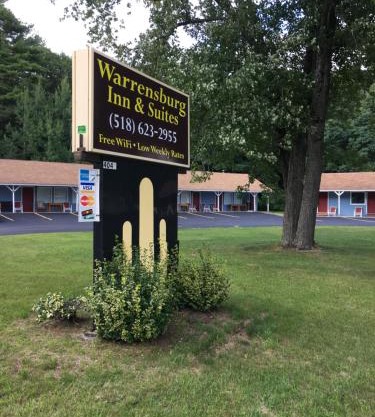 Warrensburg Inn & Suites - 6 Mi to Lake George