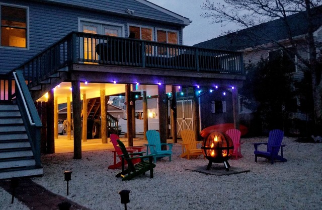 WATERFRONT - Perfect location for a getaway !