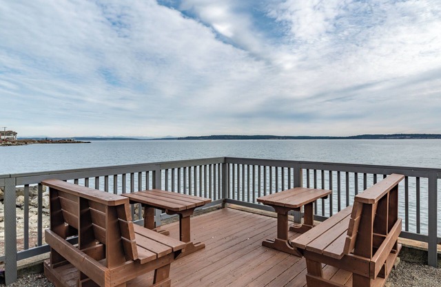 Water Front Inn