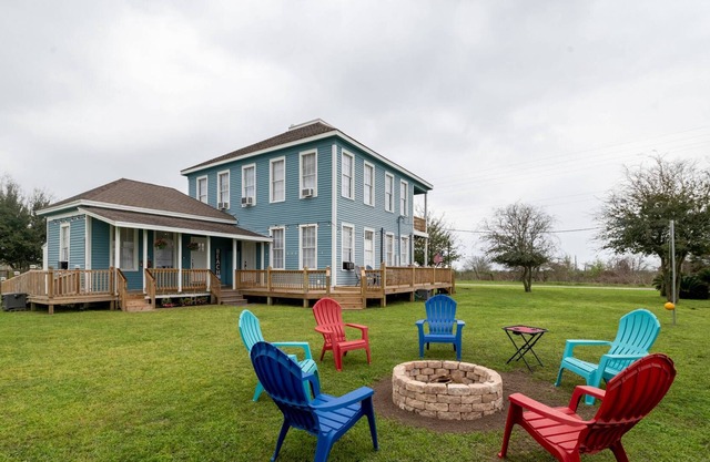 Water & Intercoastal Views|Volleyball Net|Fire Pit Grill|WiFi|Near Bolivar Lighthouse|Lots of Room!