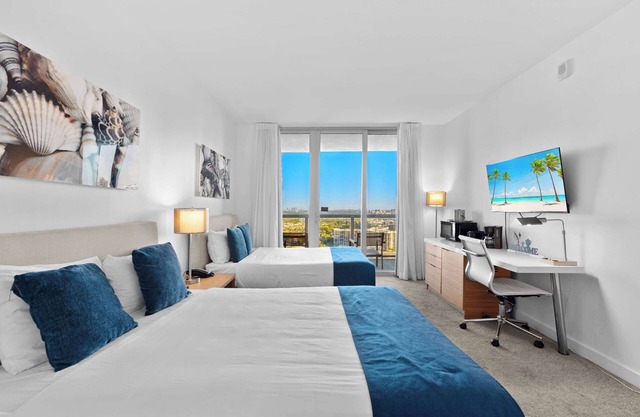 Water View Apartment-26th Floor-Prime Location