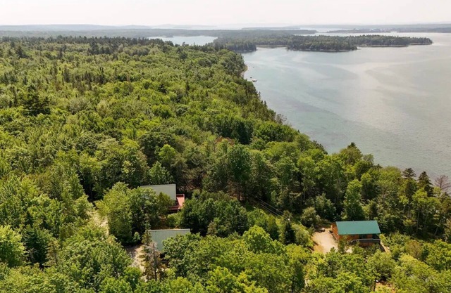 Water-View Three-Bedroom Cabin in Bar Harbor. Close to Acadia National Park & Downtown | Sleeps 10