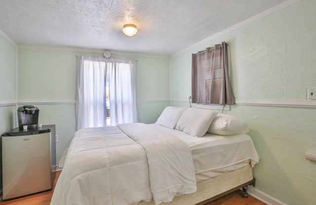 Waterford Reservations Guest Cottage