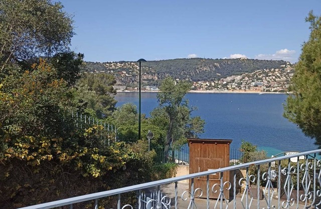 Waterfront villa Saint Jean Cap Ferrat