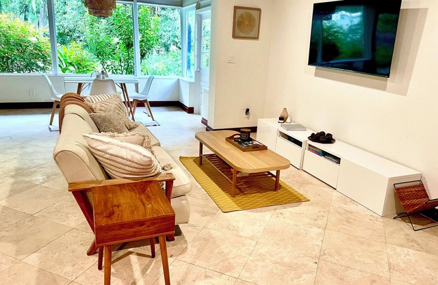Waterfront backyard oasis : Manatees : 2-bedroom 2 bathroom : Scenic