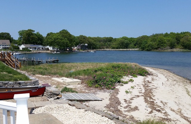 Waterfront Beach House with Great Views, the Perfect