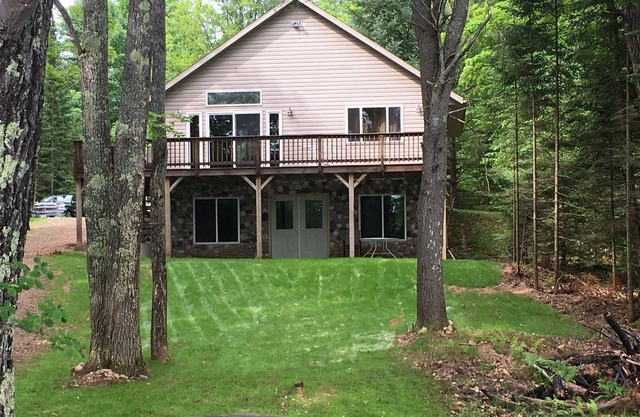 Waterfront Cabin w/Pontoon available.OPENINGS IN JUNE,JULY&AUGUST Great fishing