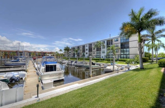 Waterfront Condo close to fabulous 5th Avenue