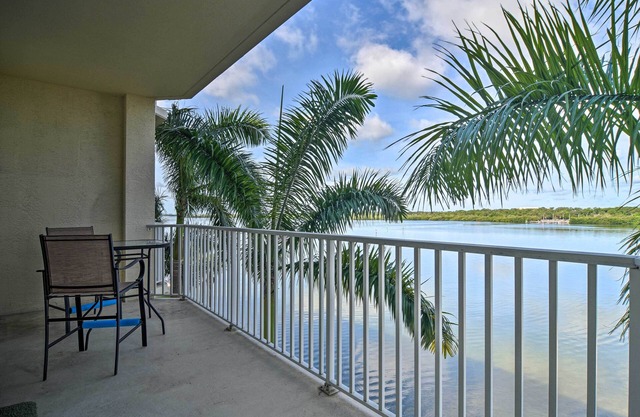 Waterfront Condo w/Balcony + Views: 3 Mi to Beach